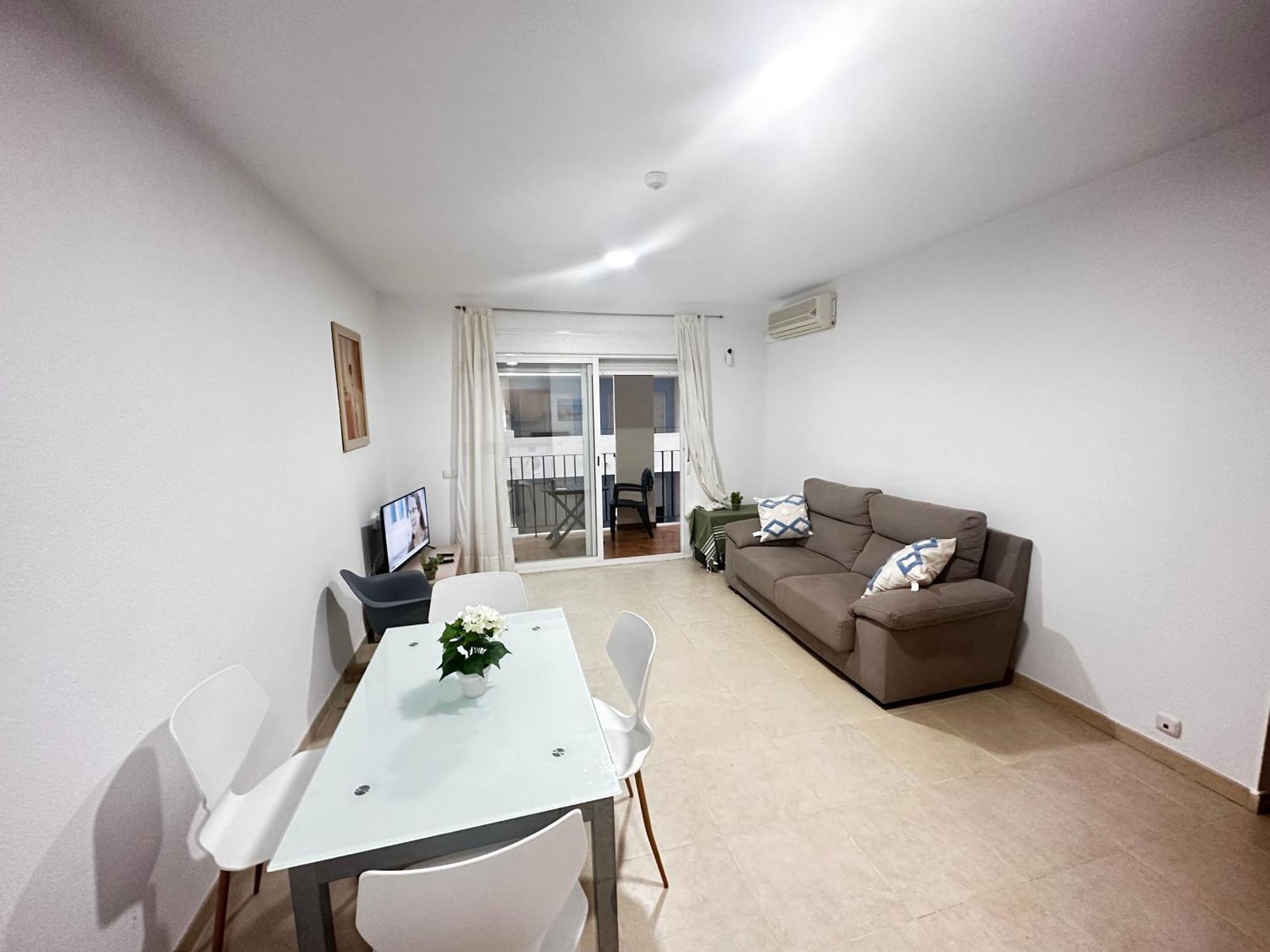 Luxurious Spacious Three Bedroom Apartment On Beachfront 알메리마르 외부 사진